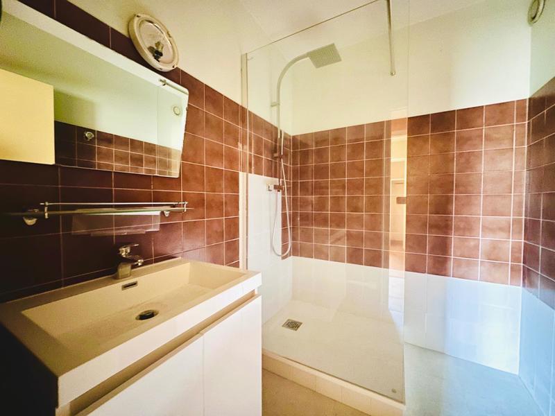 Local commercial - 500 m² - 18 pièces