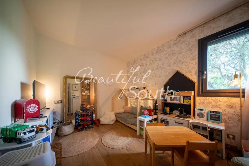 Villa - 302 m² - 10 pièces