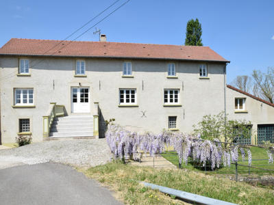 Maison - 221 m² - 7 pièces