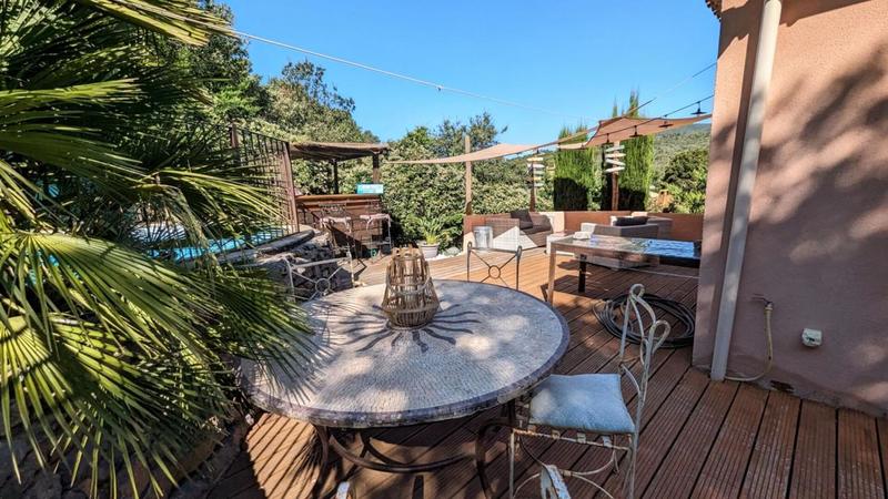 Villa - 163 m² - 6 pièces