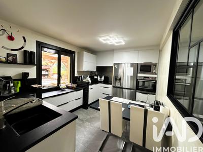 Maison - 117 m² - 5 pièces