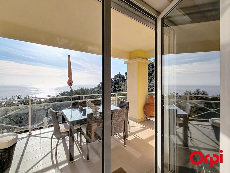 Maison - 222 m² - 8 pièces