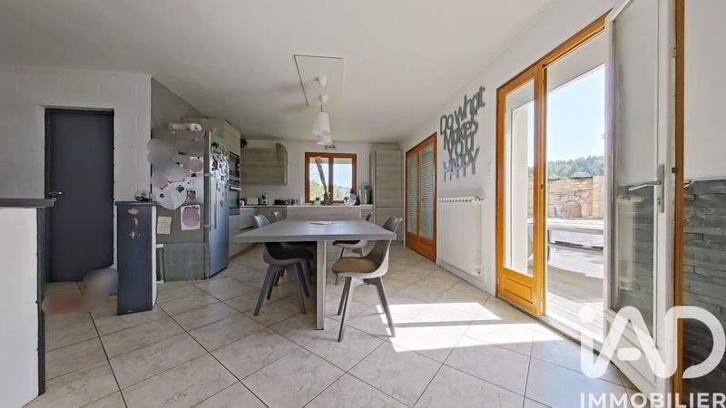 Maison - 160 m² - 5 pièces