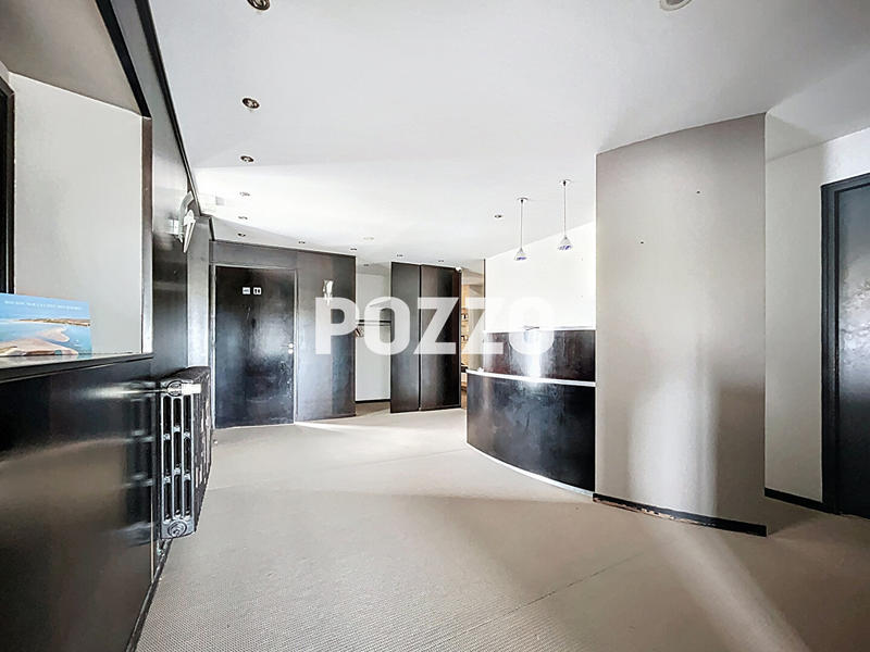 Maison - 265 m² - 8 pièces