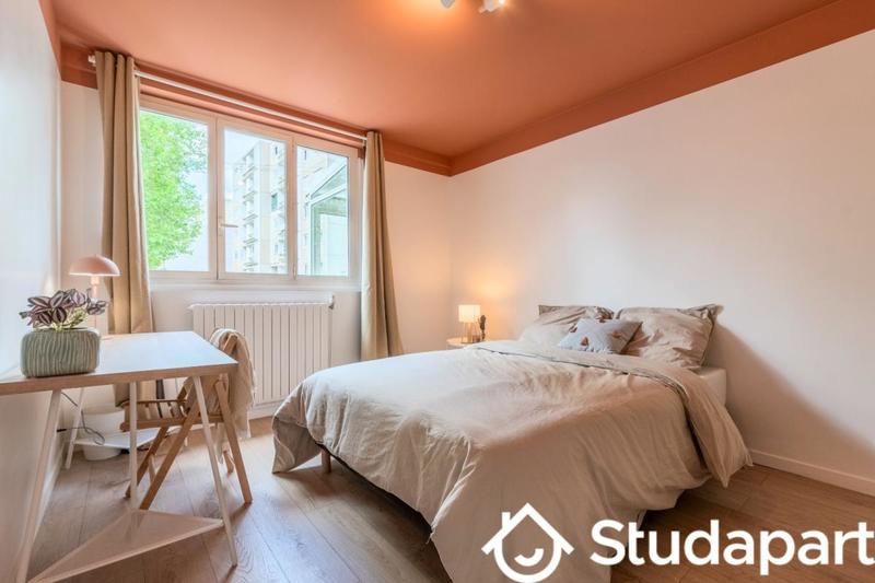 Chambre - 11 m² - 1 pièce