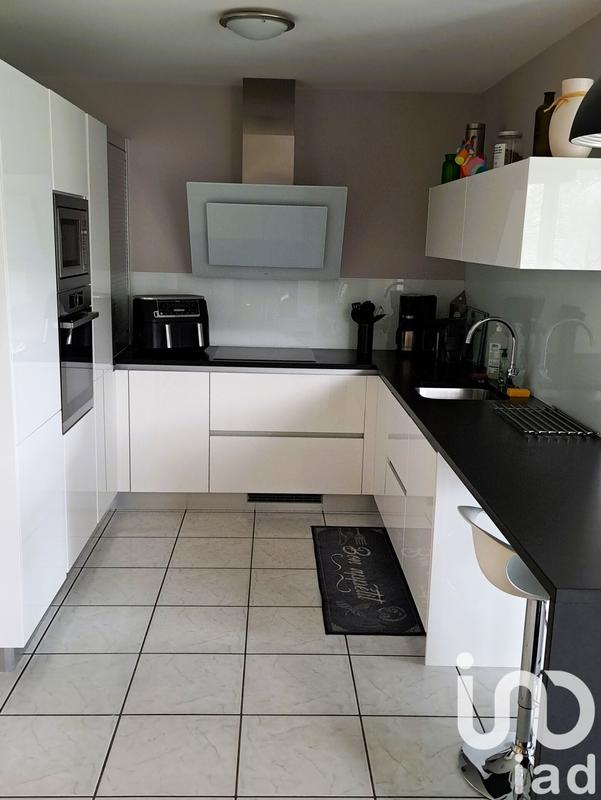 Maison - 177 m² - 6 pièces