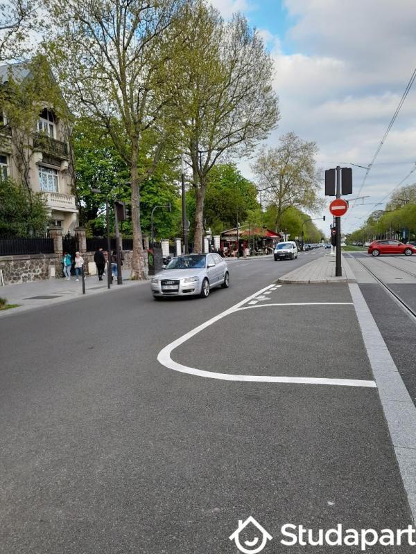 Chambre - 13 m² - 1 pièce