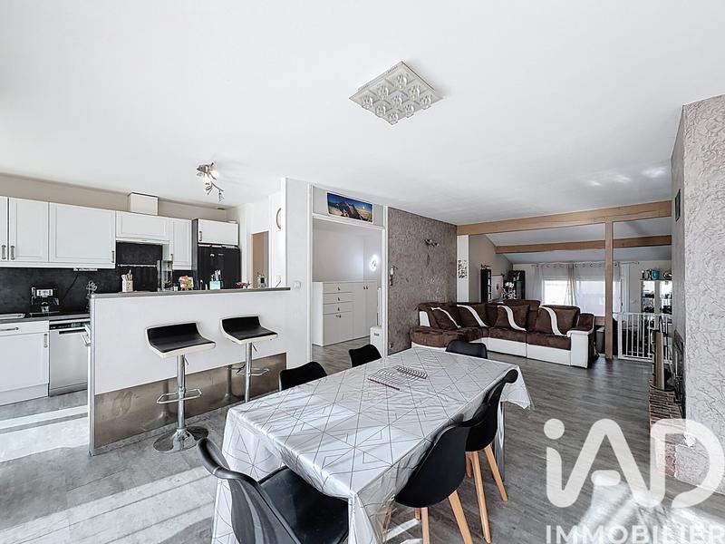 Maison - 122 m² - 5 pièces