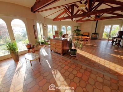 Maison - 215 m² - 6 pièces