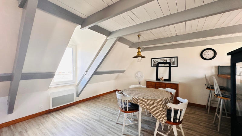 Maison - 200 m² - 10 pièces