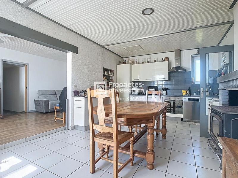 Maison - 93 m² - 5 pièces
