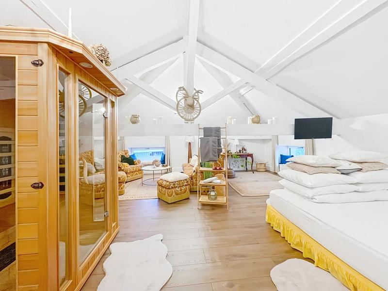 Maison - 310 m² - 11 pièces