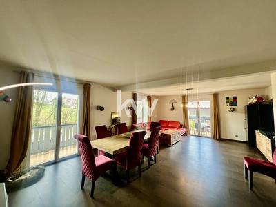Maison - 218 m² - 7 pièces