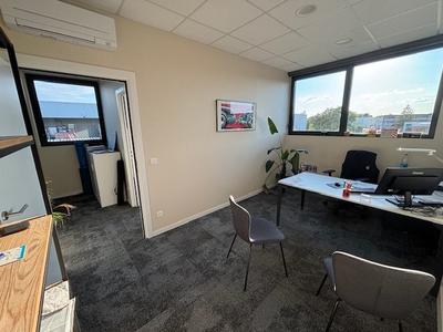 Bureau - 194 m² - 7 pièces