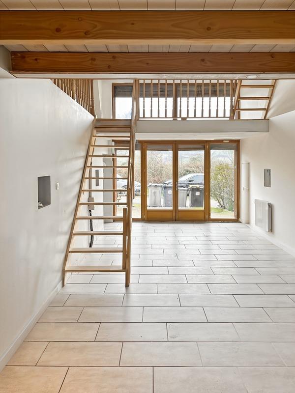 Maison - 264 m² - 10 pièces