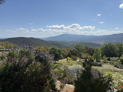 Maison - 250 m² - 9 pièces