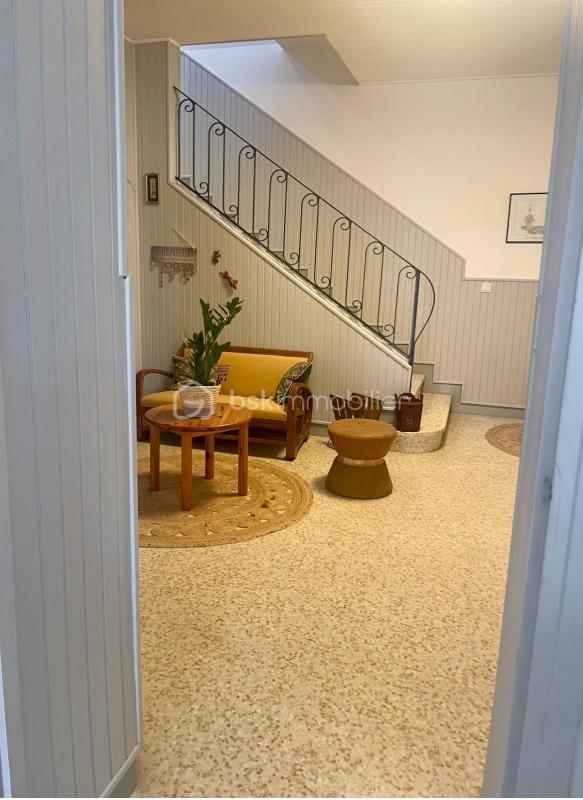 Demeure - 268 m² - 7 pièces