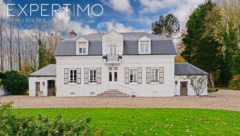 Maison - 284 m² - 12 pièces