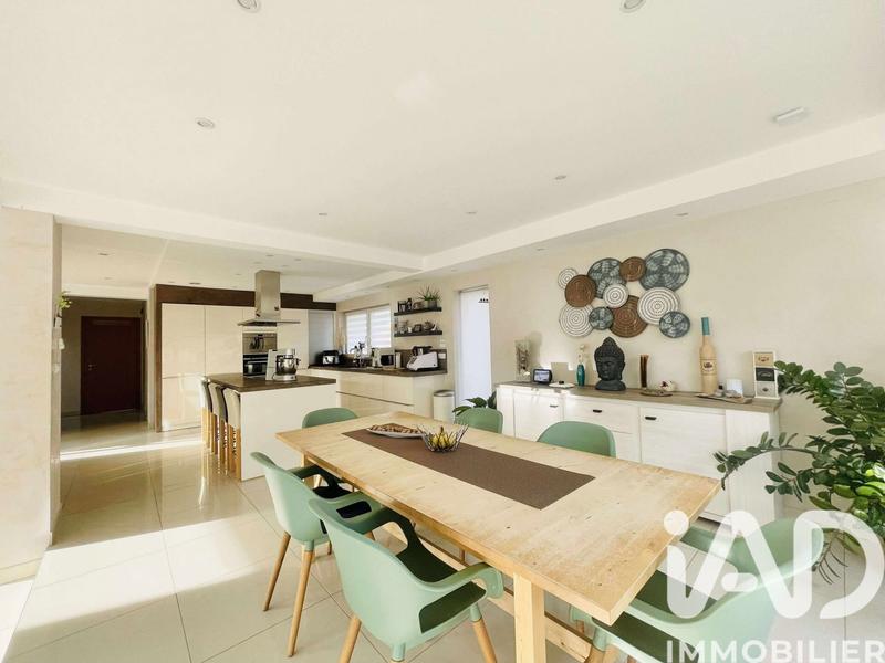 Maison - 172 m² - 7 pièces