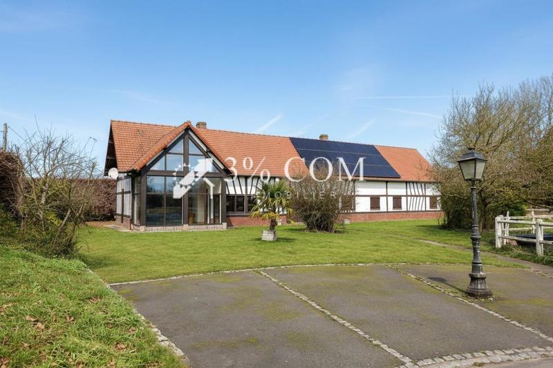 Propriété - 214 m² - 8 pièces