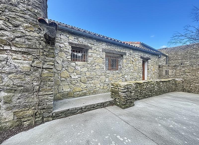 Maison - 243 m² - 8 pièces