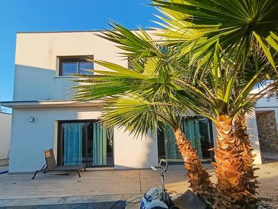 Maison - 157 m² - 7 pièces