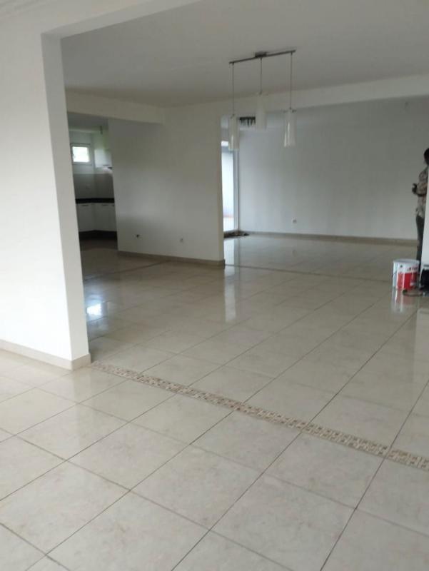 Appartement - 220 m² - 5 pièces