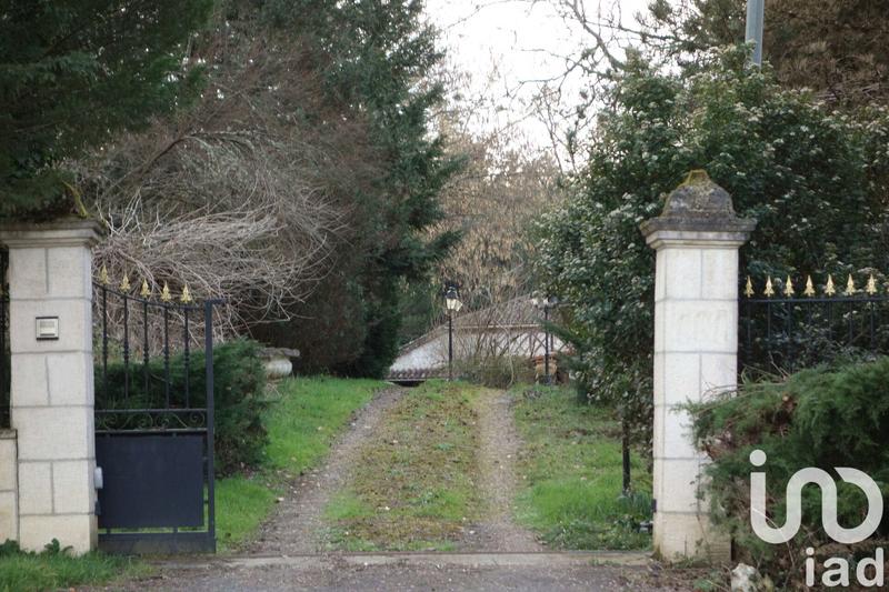 Maison - 220 m² - 6 pièces