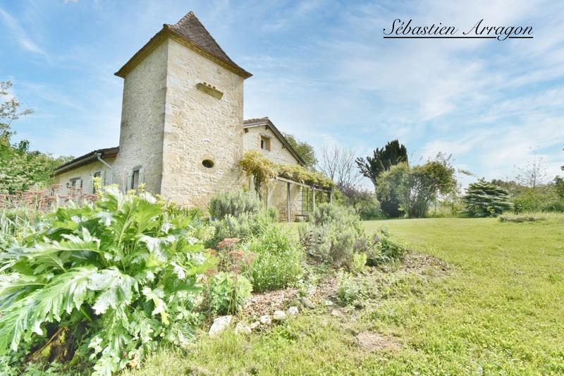 Maison - 135 m² - 5 pièces