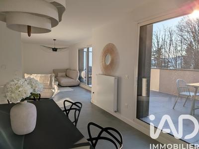 Appartement - 112 m² - 4 pièces