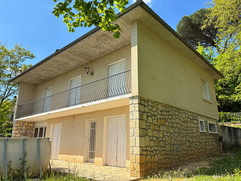 Maison - 102 m² - 5 pièces