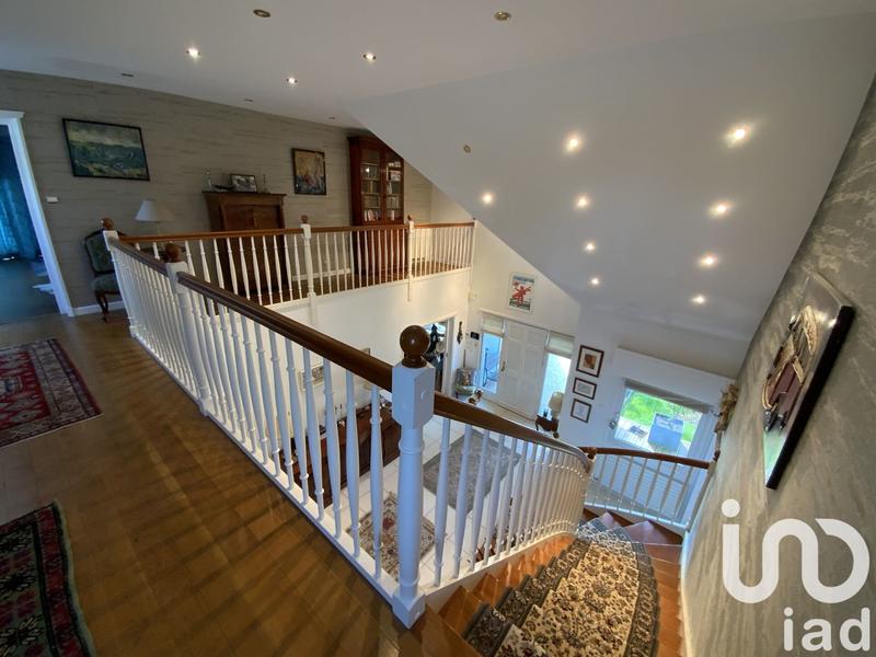Maison - 362 m² - 9 pièces