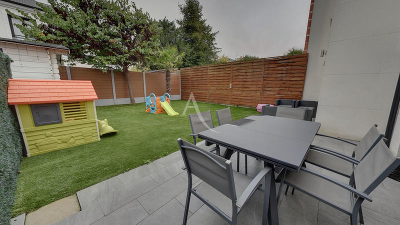 Maison - 102 m² - 5 pièces