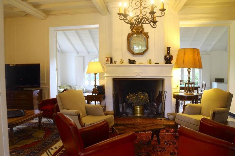 Maison traditionnelle - 260 m² - 8 pièces