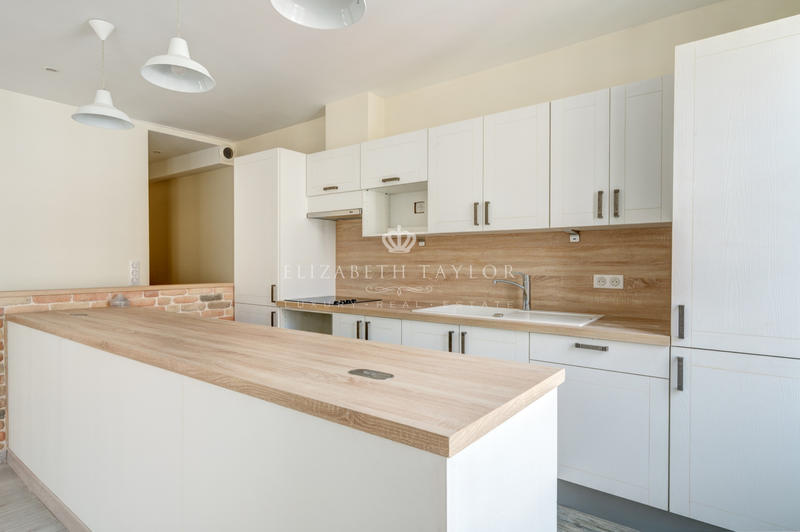 Appartement - 101 m² - 5 pièces