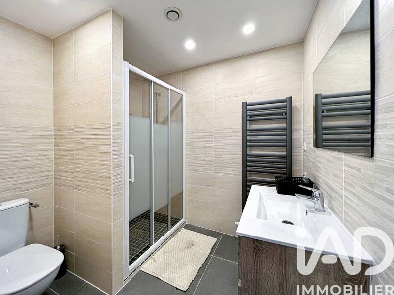 Maison - 235 m² - 7 pièces