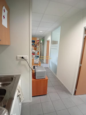 Bureau - 111 m² - 5 pièces