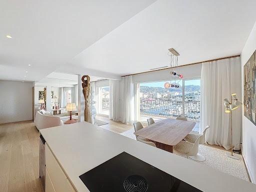 Appartement - 120 m² - 4 pièces