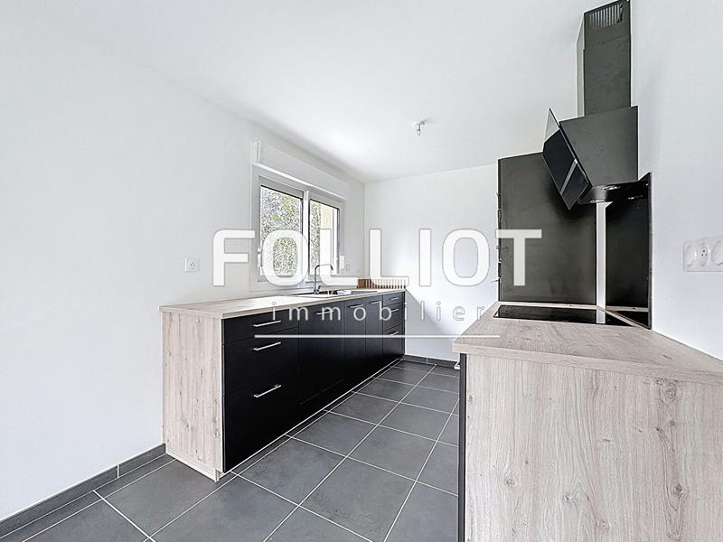 Maison - 90 m² - 5 pièces