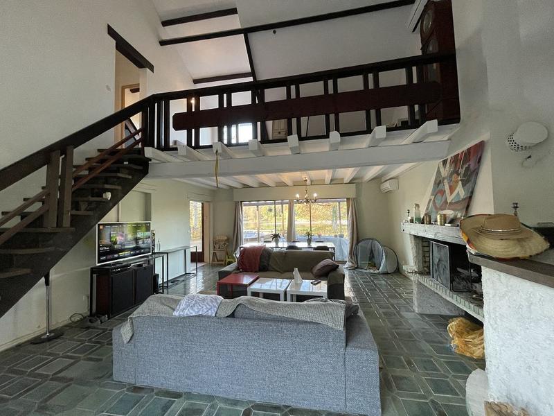 Maison traditionnelle - 149 m² - 6 pièces