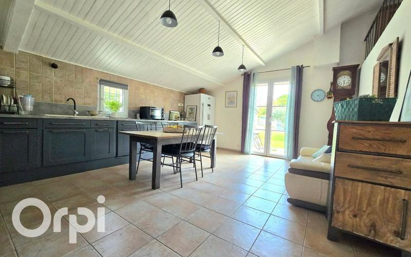 Maison - 267 m² - 11 pièces