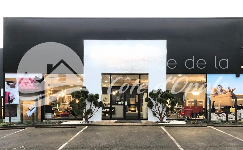 Local commercial - 742 m²