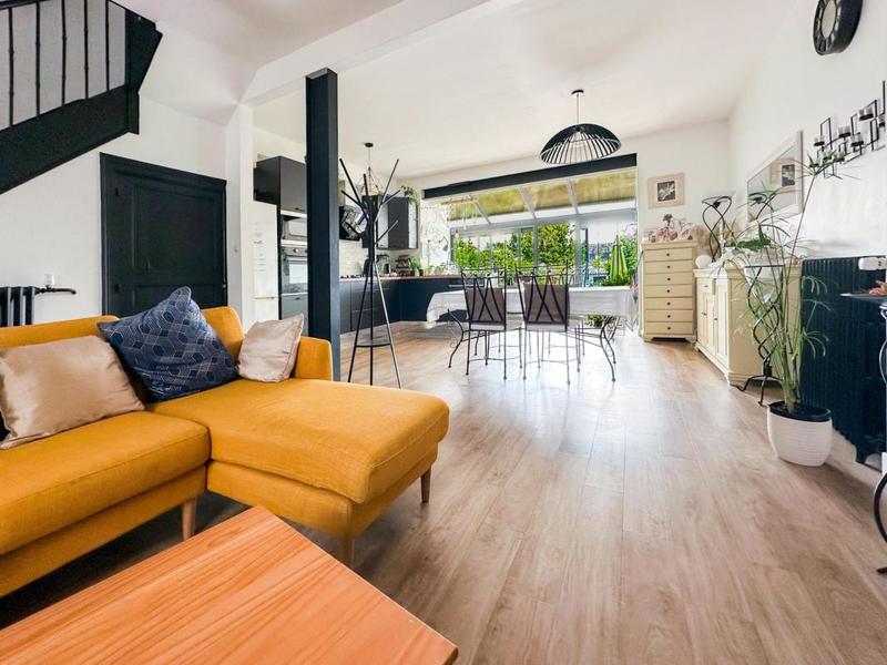 Maison de ville - 85 m² - 5 pièces