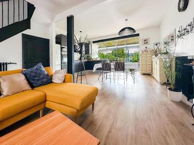 Maison de ville - 85 m² - 5 pièces