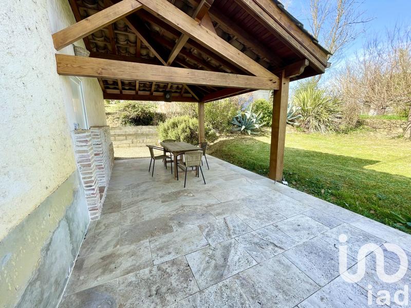 Maison - 235 m² - 6 pièces