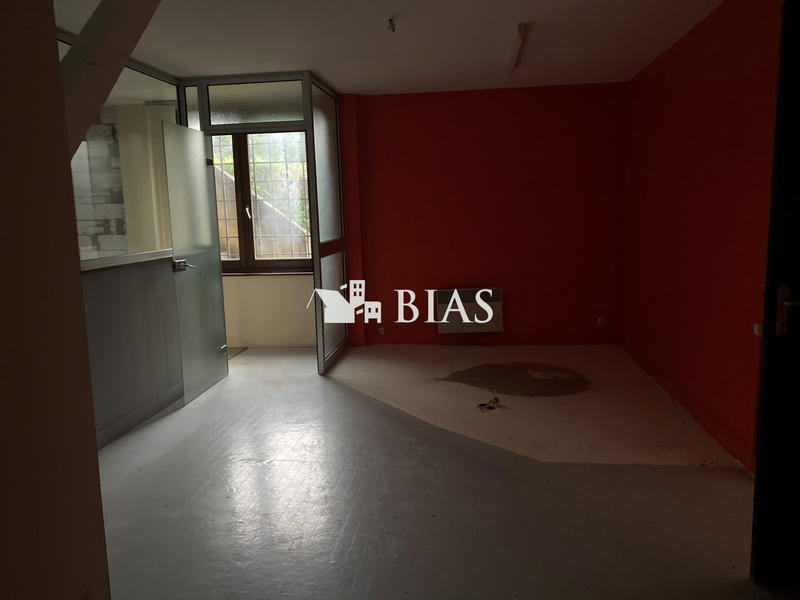 Local d'activités - 300 m²