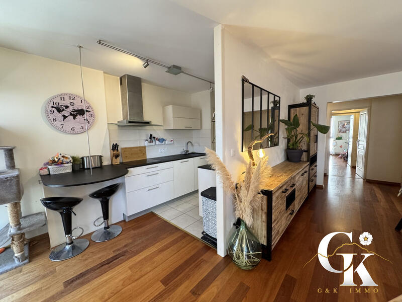 Appartement - 106 m² - 4 pièces