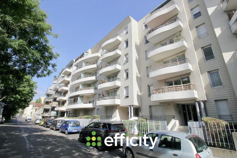 Appartement - 80 m² - 3 pièces