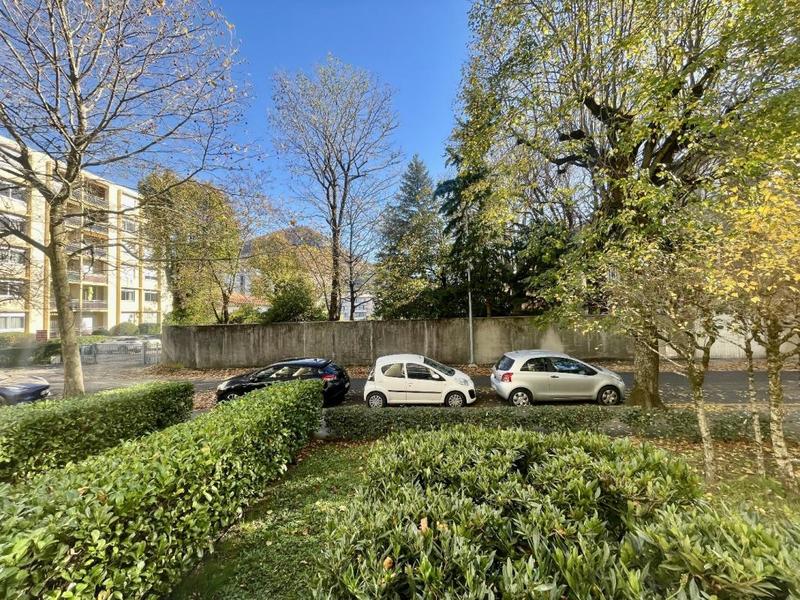 Appartement - 96 m² - 3 pièces