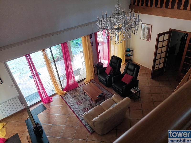 Villa - 215 m² - 7 pièces